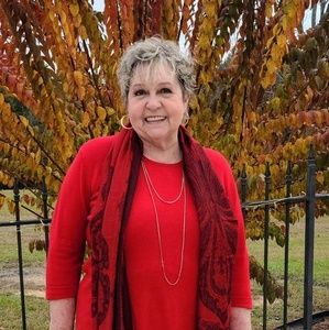 Meet your Posher, Dee